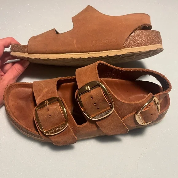 Birkenstock Milano Big Buckle Sandals in Nubuck/Gold - Picture 4 of 10